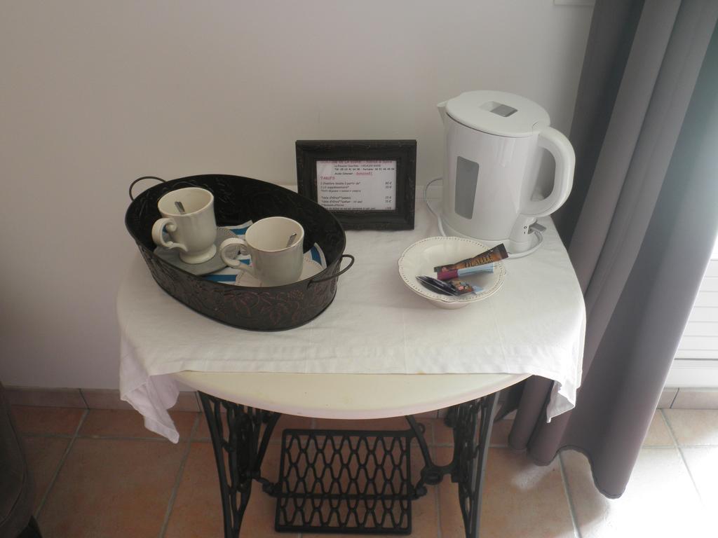 Bed and Breakfast Domaine De La Vigne Cadalen Exterior foto