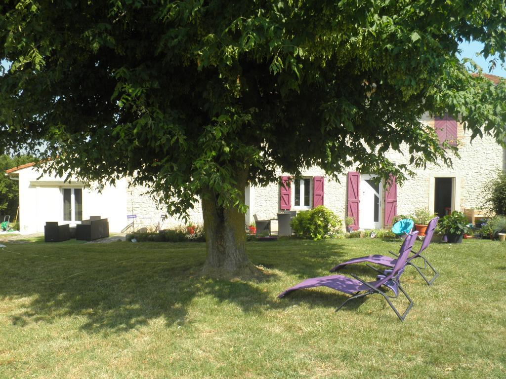 Bed and Breakfast Domaine De La Vigne Cadalen Exterior foto